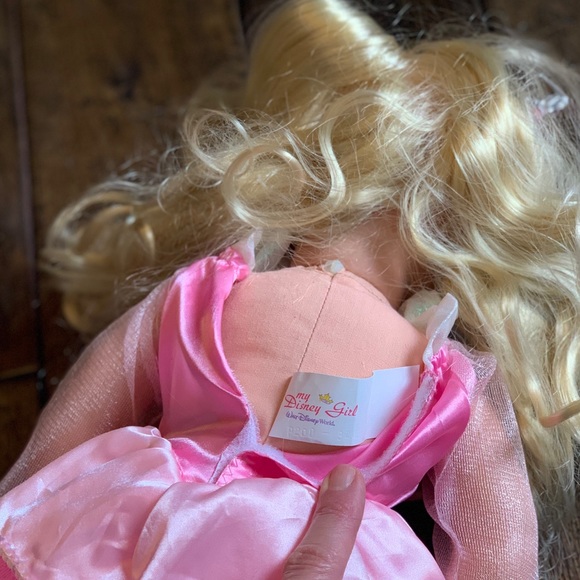 My Disney Girl Doll, Outfit & Accessories - Picture 6 of 11